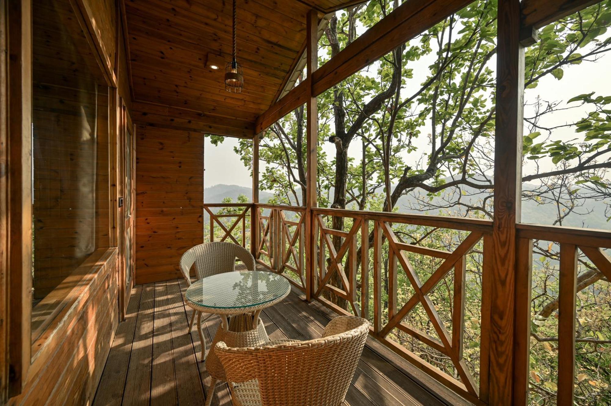 Aavaas Hill Resort Лансдаун Екстер'єр фото