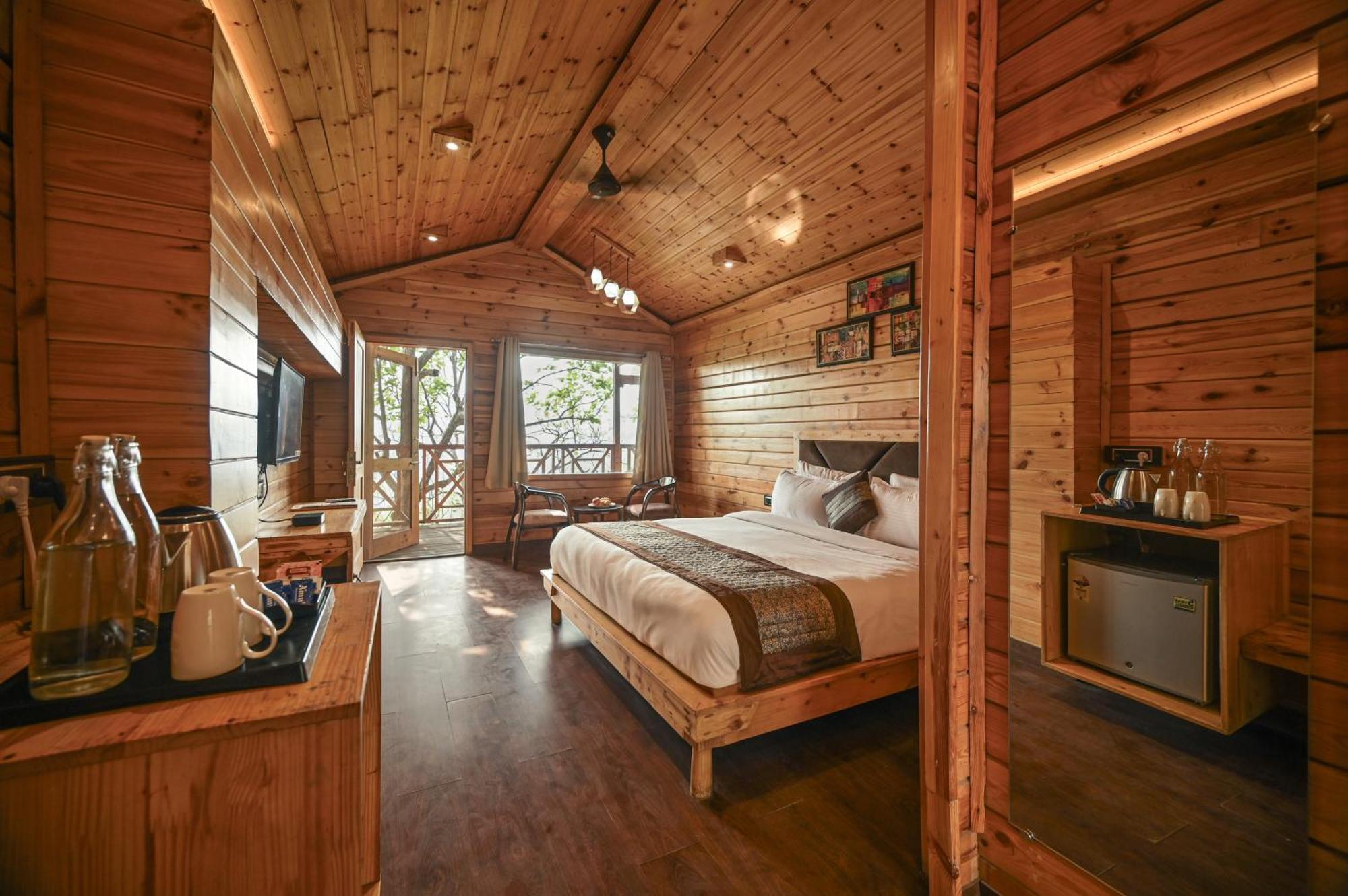 Aavaas Hill Resort Лансдаун Номер фото